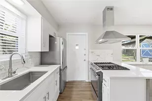 404 Seminole Dr, Austin, TX 78745 - Photo 8