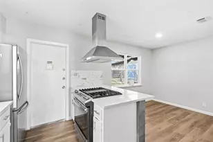 404 Seminole Dr, Austin, TX 78745 - Photo 10