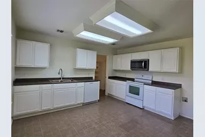 2021 Rim Rock Drive, Leander, TX 78641 - Photo 12