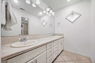 10805 Spicewood Pkwy, Austin, TX 78750 - Photo 30