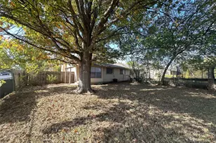 12401 Tree Line Dr, Austin, TX 78729 - Photo 16