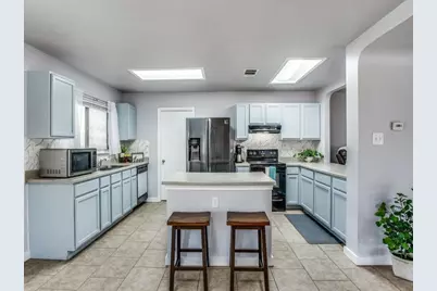 201 Sil Cove, Leander, TX 78641 - Photo 4