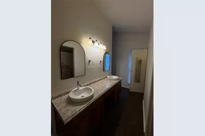 6200 Woodhue Drive, Austin, TX 78745 - Photo 12