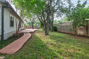 4506 Oak Creek Dr, Austin, TX 78727 - Photo 12