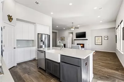 7805 Turnback Ledge Trail, Lago Vista, TX 78645 - Photo 10