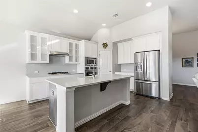 7805 Turnback Ledge Trail, Lago Vista, TX 78645 - Photo 8