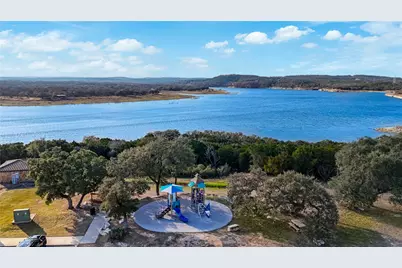 7805 Turnback Ledge Trail, Lago Vista, TX 78645 - Photo 38