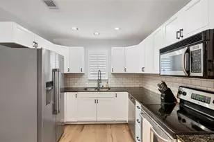 2605 Enfield Rd, Austin, TX 78703 - Photo 4
