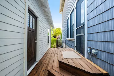 2110 E 9th Street, Austin, TX 78702 - Photo 30