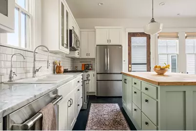 2110 E 9th Street, Austin, TX 78702 - Photo 10