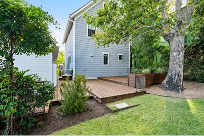 2110 E 9th Street, Austin, TX 78702 - Photo 36