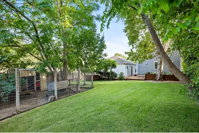 2110 E 9th Street, Austin, TX 78702 - Photo 34