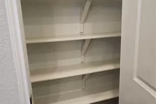 212 Los Olives Ln, Liberty Hill, TX 78642 - Photo 12