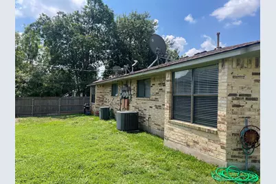 206 E Walter Street #A, Pflugerville, TX 78660 - Photo 12