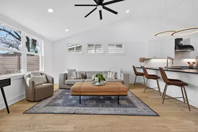 504 W Croslin Street, Austin, TX 78752 - Photo 6