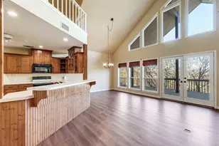 106 Redbud Dr, Spicewood, TX 78669 - Photo 10