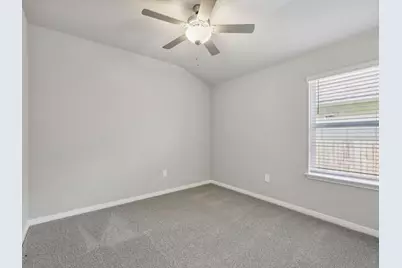 145 Sleep Hollow, Jarrell, TX 76537 - Photo 8