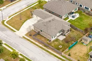 100 Kirkhill Cove, Hutto, TX 78634 - Photo 34