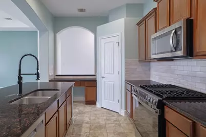 100 Kirkhill Cove, Hutto, TX 78634 - Photo 10