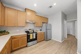 6312 Wagon Spring St, Del Valle, TX 78617 - Photo 14