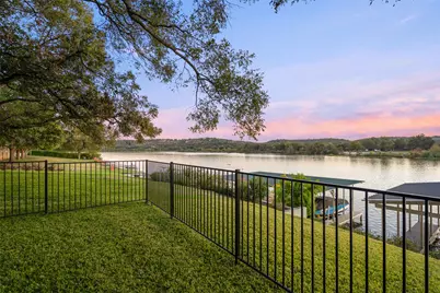 327 Meadowlakes Drive, Meadowlakes, TX 78654 - Photo 4