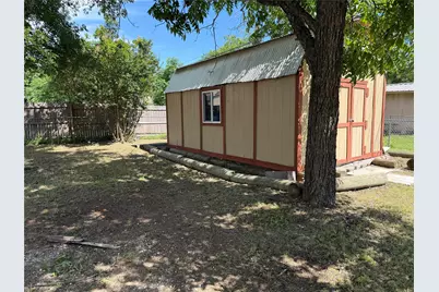 650 W Vaughan Street, Bertram, TX 78605 - Photo 4