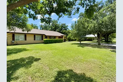 650 W Vaughan Street, Bertram, TX 78605 - Photo 16