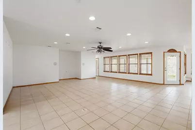 640 W F Avenue, Milano, TX 76556 - Photo 16