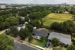 3112 Crosscreek Dr, Austin, TX 78757 - Photo 28