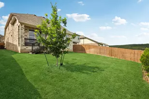 8119 Purple Aster Pass, Lago Vista, TX 78645 - Photo 18