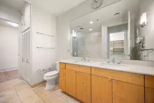 555 E 5th St, Austin, TX 78701 - Photo 22