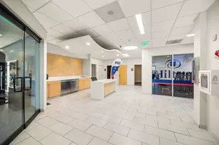 555 E 5th St, Austin, TX 78701 - Photo 30