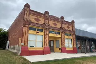 202 N Commerce St, Coupland, TX 78615 - Photo 6