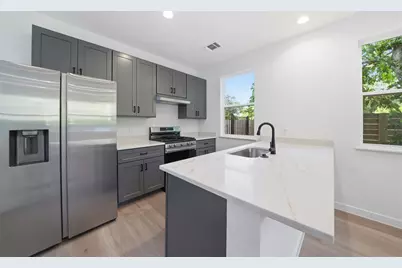 2212 Yellow Jacket Lane #2, Austin, TX 78741 - Photo 10