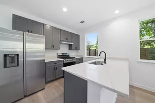 2212 Yellow Jacket Ln, Austin, TX 78741 - Photo 10