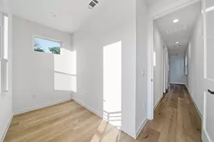 2212 Yellow Jacket Ln, Austin, TX 78741 - Photo 20
