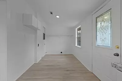 2703 E Cesar Chavez Street, Austin, TX 78702 - Photo 10
