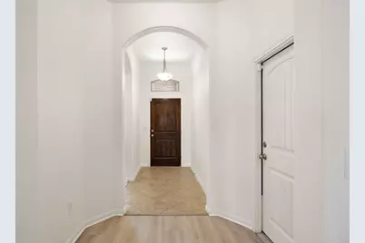 2008 Gabrielles Way, Manchaca, TX 78652 - Photo 2