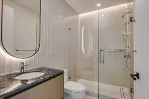 610 Davis St, Austin, TX 78701 - Photo 8