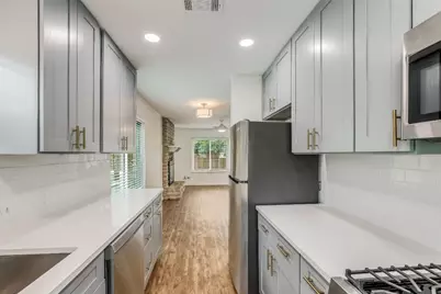 6804 Kenosha Pass #B, Austin, TX 78749 - Photo 12