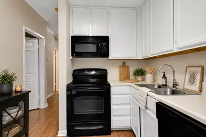 715 W 22nd 1/2 Street #204, Austin, TX 78705 - Photo 8