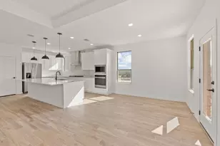 140 Elm Vw Dr, Georgetown, TX 78628 - Photo 8