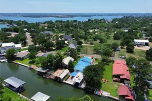 521 E Briarway Dr, Meadowlakes, TX 78654 - Photo 24