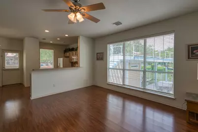 521 E Briarway Drive, Meadowlakes, TX 78654 - Photo 14