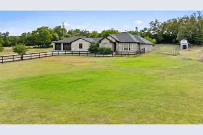 213 Beauchamp Road, Dripping Springs, TX 78620 - Photo 2