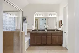 13600 Hymeadow Cir, Austin, TX 78729 - Photo 22