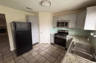 3800 Tattershall Ln, Austin, TX 78727 - Photo 10