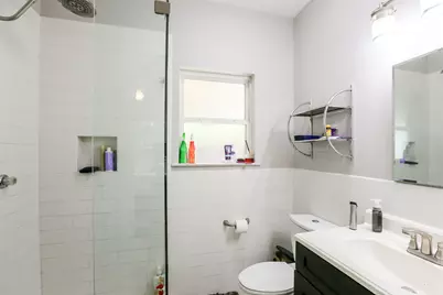 308 E 32nd Street #A, Austin, TX 78705 - Photo 12