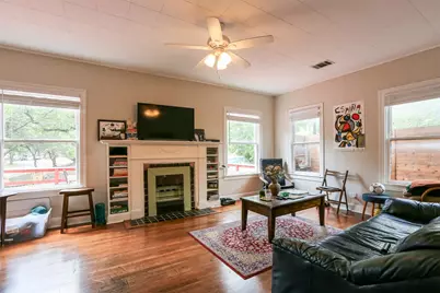 308 E 32nd Street #A, Austin, TX 78705 - Photo 4