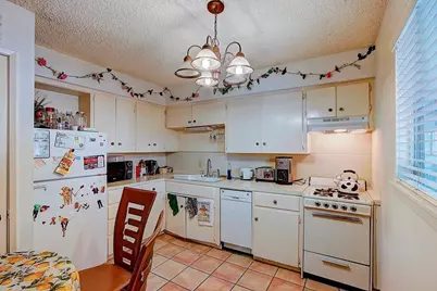 803 W 28th Street #201, Austin, TX 78705 - Photo 4